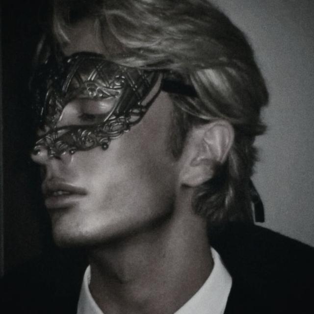 🍷𝒜𝑓𝑡𝑒𝑟 𝒟𝑎𝑟𝑘🖤